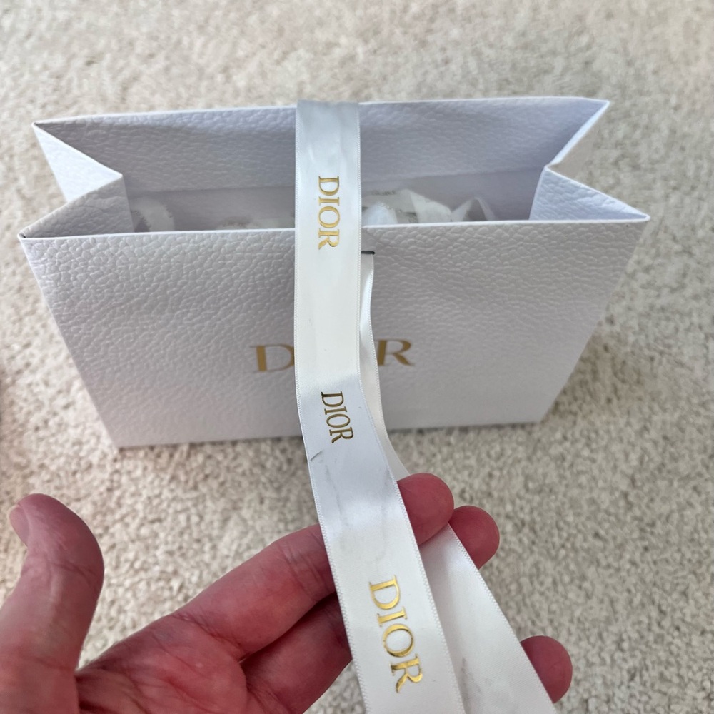 Dior White and Gold Small Authentic Luxury Packaging Set - Picture 6 of 10